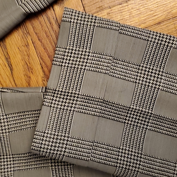 EMPORIO ARMANI Women's Gray/Black/White Glen Plaid Pants in size 8 (42 European) - Picture 4 of 9